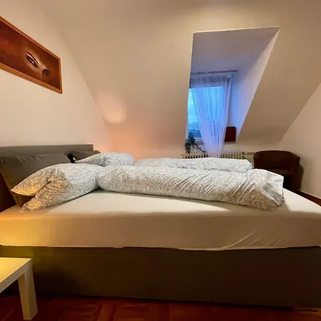 Appartement Zentral - Bahnhofnaehe - Universitaet-mercedes-modern Kassel